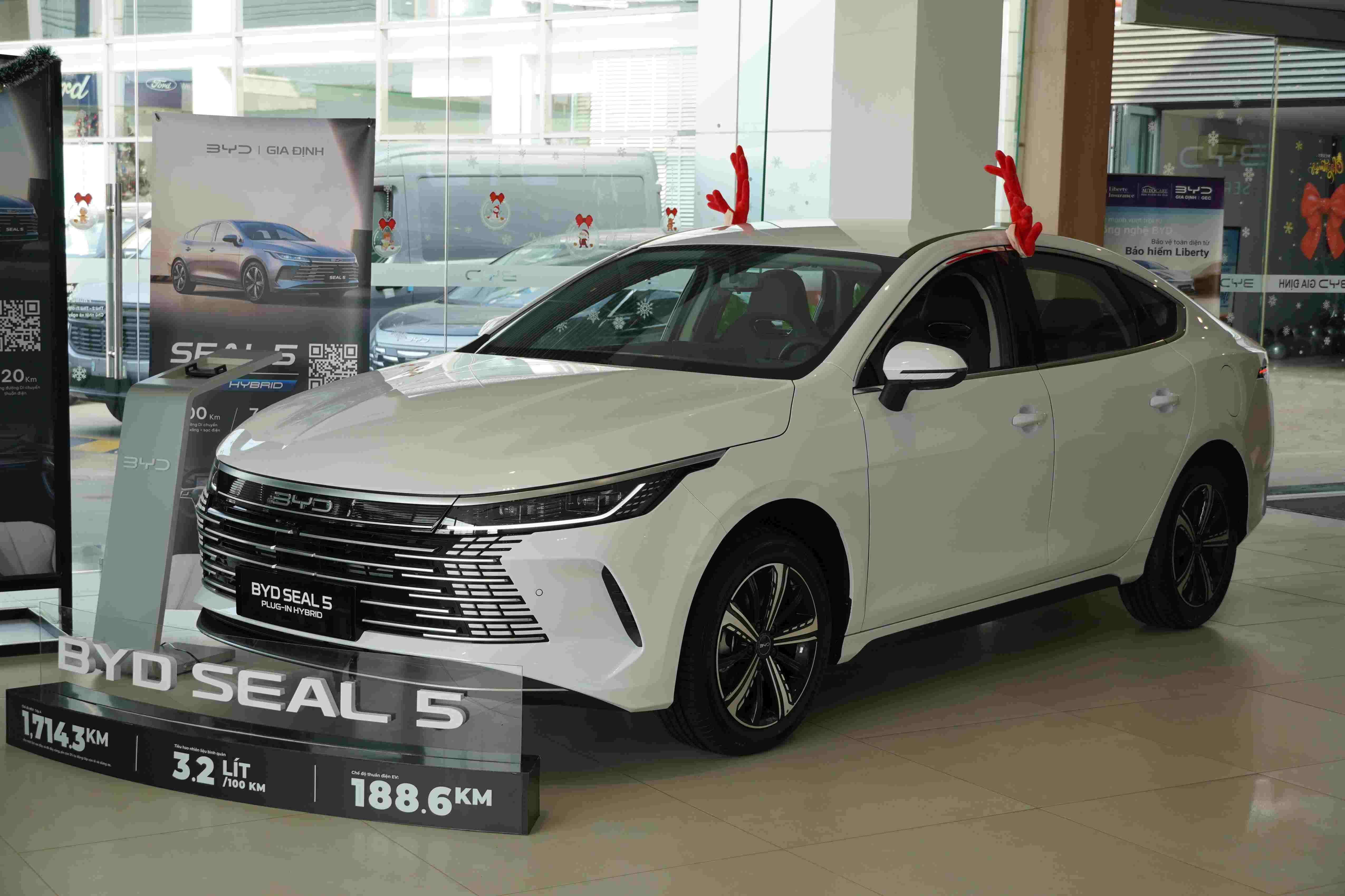 BYD SEAL 5